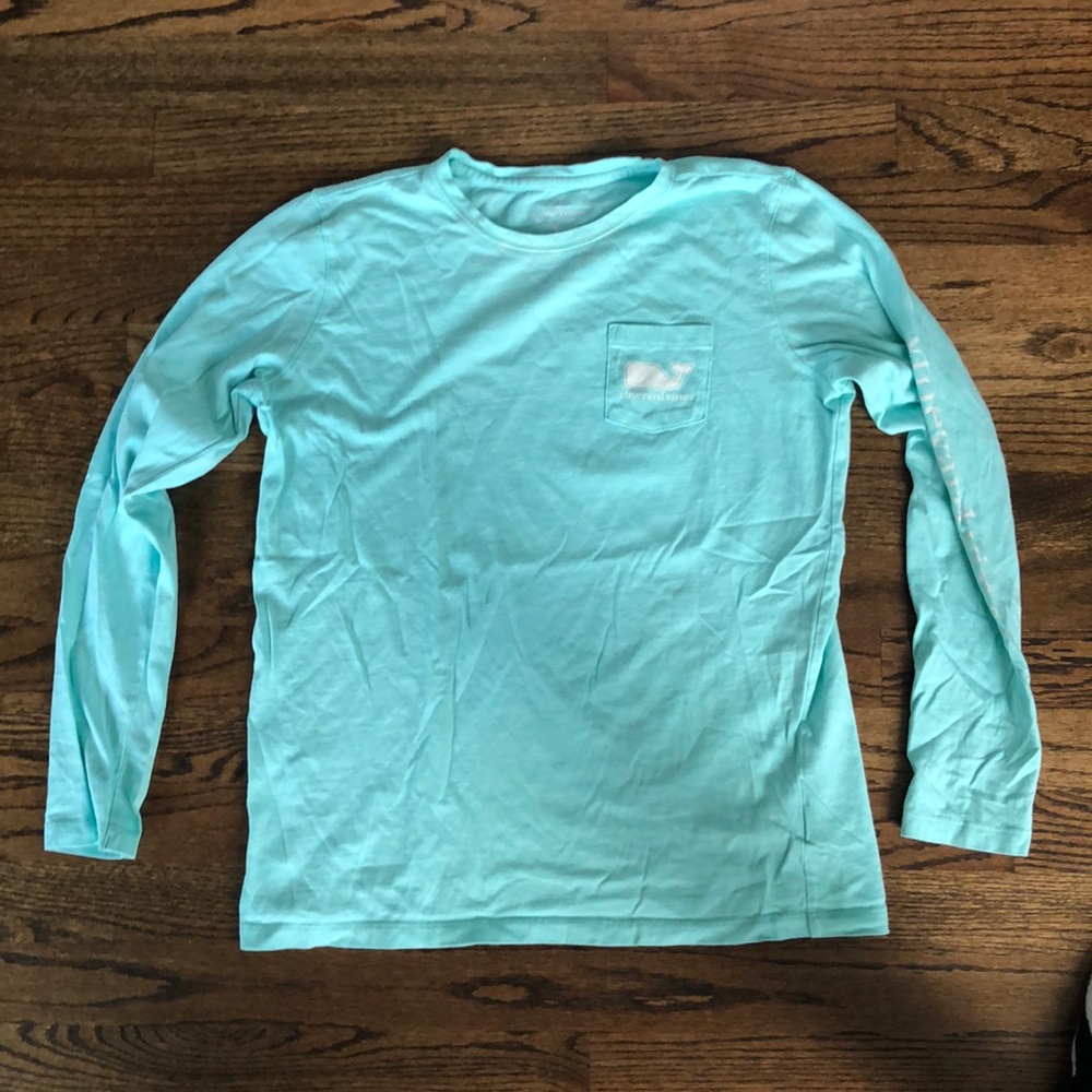 Light teal vineyard vines long sleeve logo tee